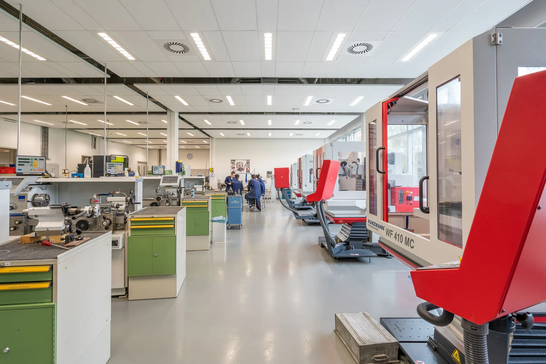AI in Mechanical Engineering: 6 Use Cases and What They Require